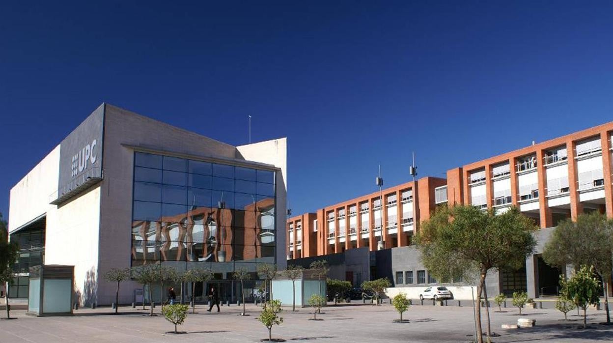 Exterior del campus de la UPC /