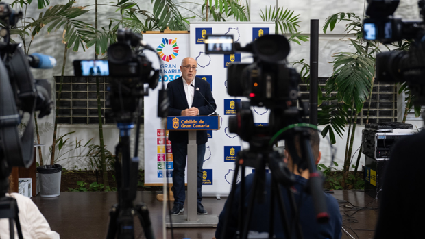 Sánchez vuelve a traicionar a Canarias: «Quieren meternos el gas por la puerta de atrás»