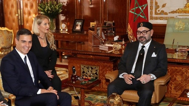 Albares suspende su viaje a Rabat tras la invitación de Mohamed VI a Pedro Sánchez