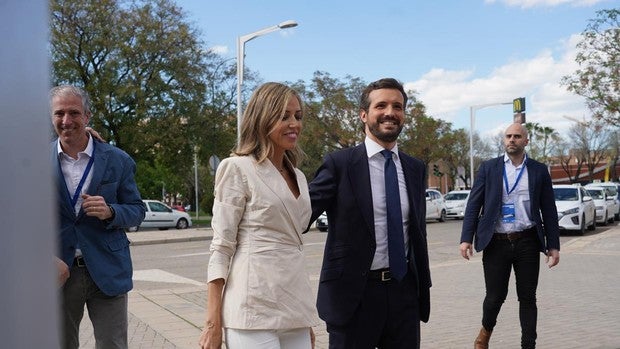 Pablo Casado evita escuchar las intervenciones de Ayuso y Aznar en el Congreso del PP