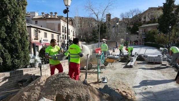 Las obras de la calle Reyes Católicos pararán del al 8 al 18 de abril