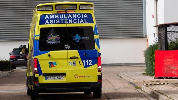 Fallece un hombre que conducía un turismo al chocar contra un camión en Soria