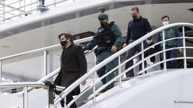 La Guardia Civil alertó al FBI de la inminente huida del yate de un oligarca ruso en Palma