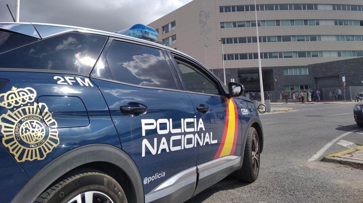 Imagen de archivo de una patrulla de la Policía Nacional