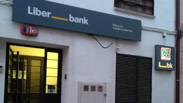 Cuenca Ahora denuncia el «trato indigno» de la banca en las zonas despobladas de la provincia