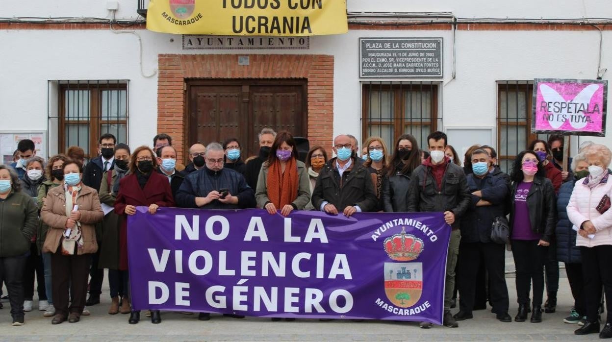 Concentración y minuto de silencio en Mascaraque