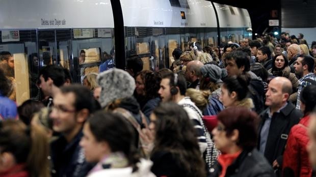 El Metro de Valencia refuerza su servicio nocturno del Miércoles Santo al Domingo de Resurrección