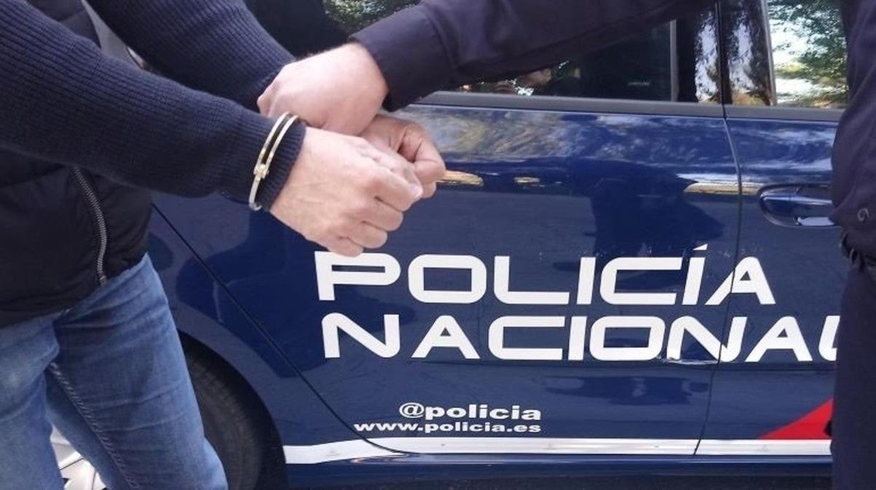 Detienen a un camarero de Puertollano por simular un delito un robo para apropiarse de 7.000 euros