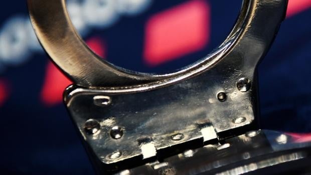 Prisión por drogar a la hija de su expareja y encargar a un tercero el asesinato de otro familiar