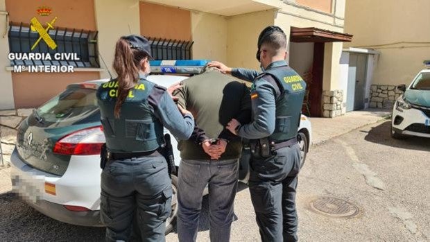 La Guardia Civil desarticula dos puntos de cultivo de marihuana en la comarca valenciana de la Ribera Alta