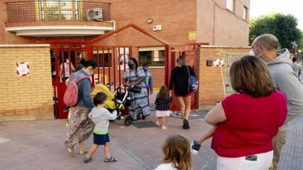 Escolarización para el curso 2022-2023 en Madrid: estos son los nuevos baremos