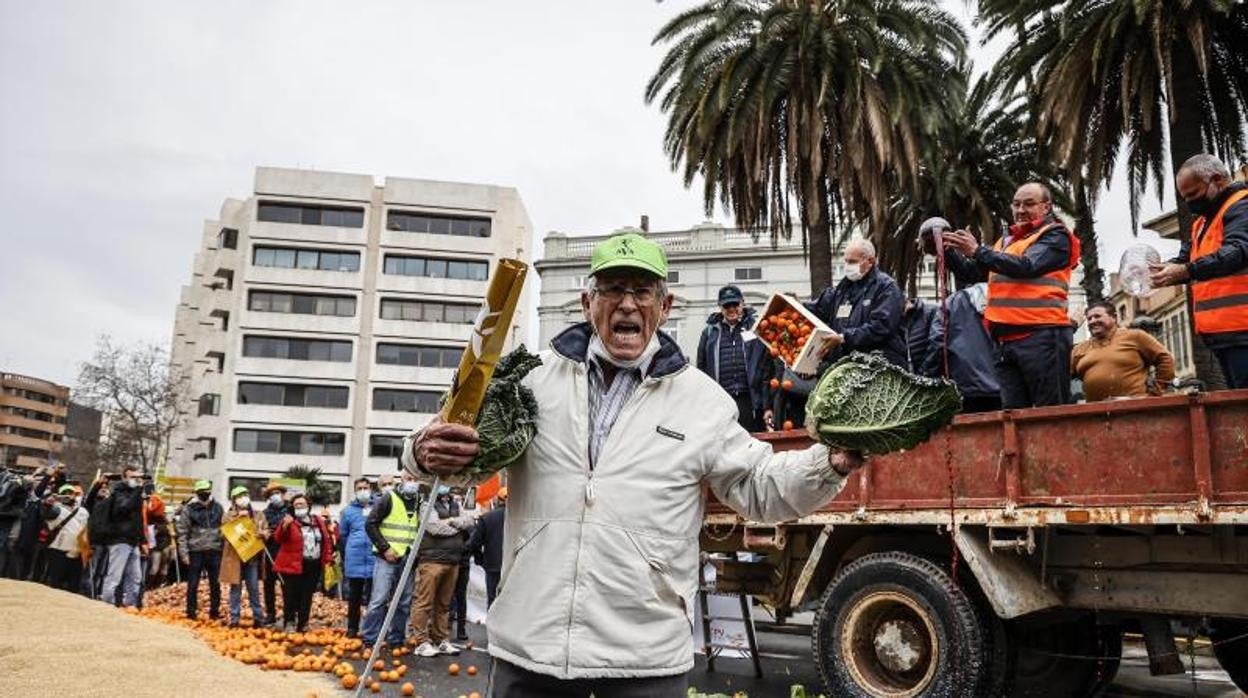 Imagen de archivo de una manifestación de agricultores en el centro de Valencia