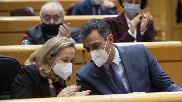 Anticorrupción investiga contratos vinculados a Sánchez, Illa y Calviño