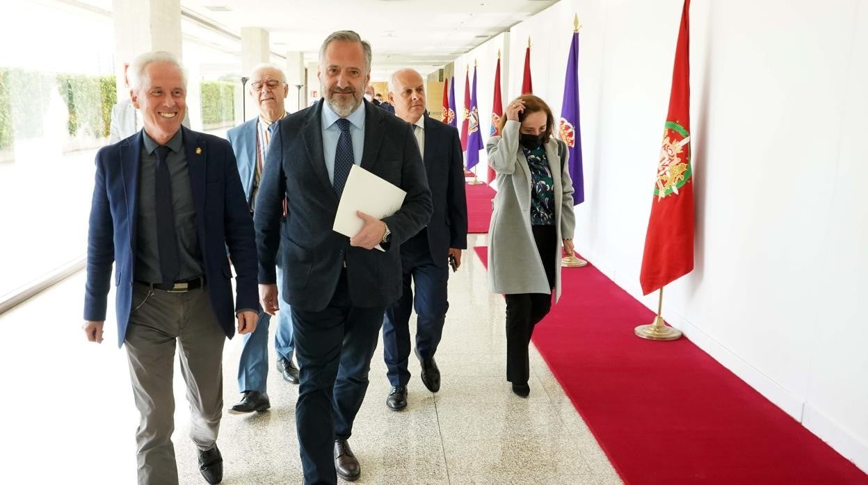 Carlos Pollán, en un acto en las Cortes