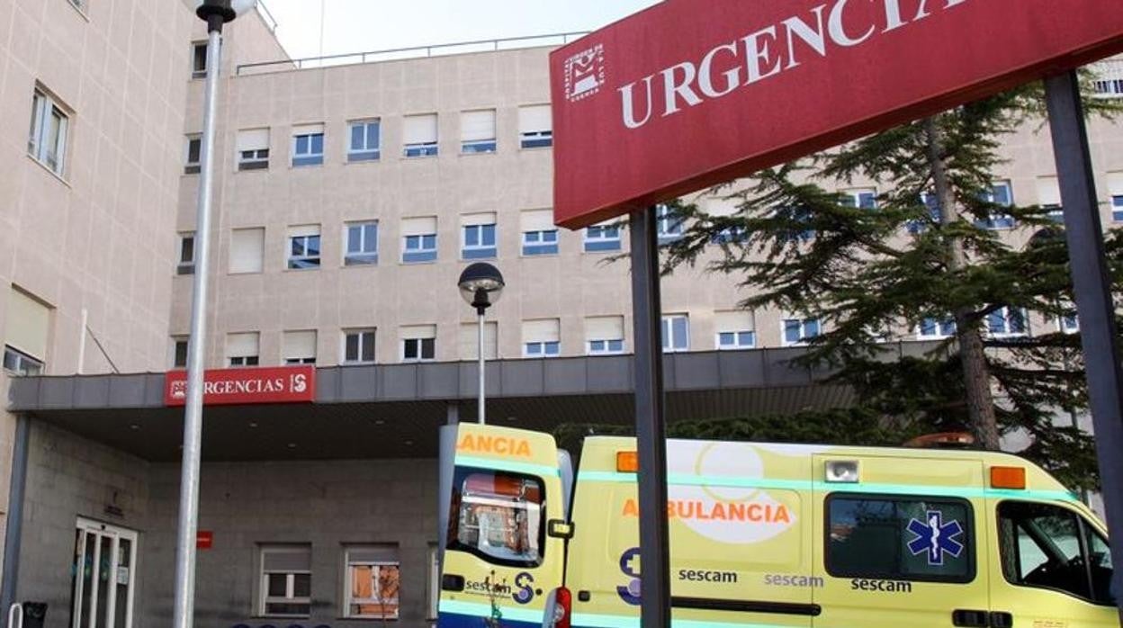 Un hombre herido tras caer accidentalmente desde su terraza a la ladera del paseo del Júcar de Cuenca