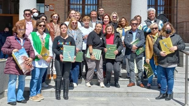 Bargas celebra con éxito su primer mercadillo solidario