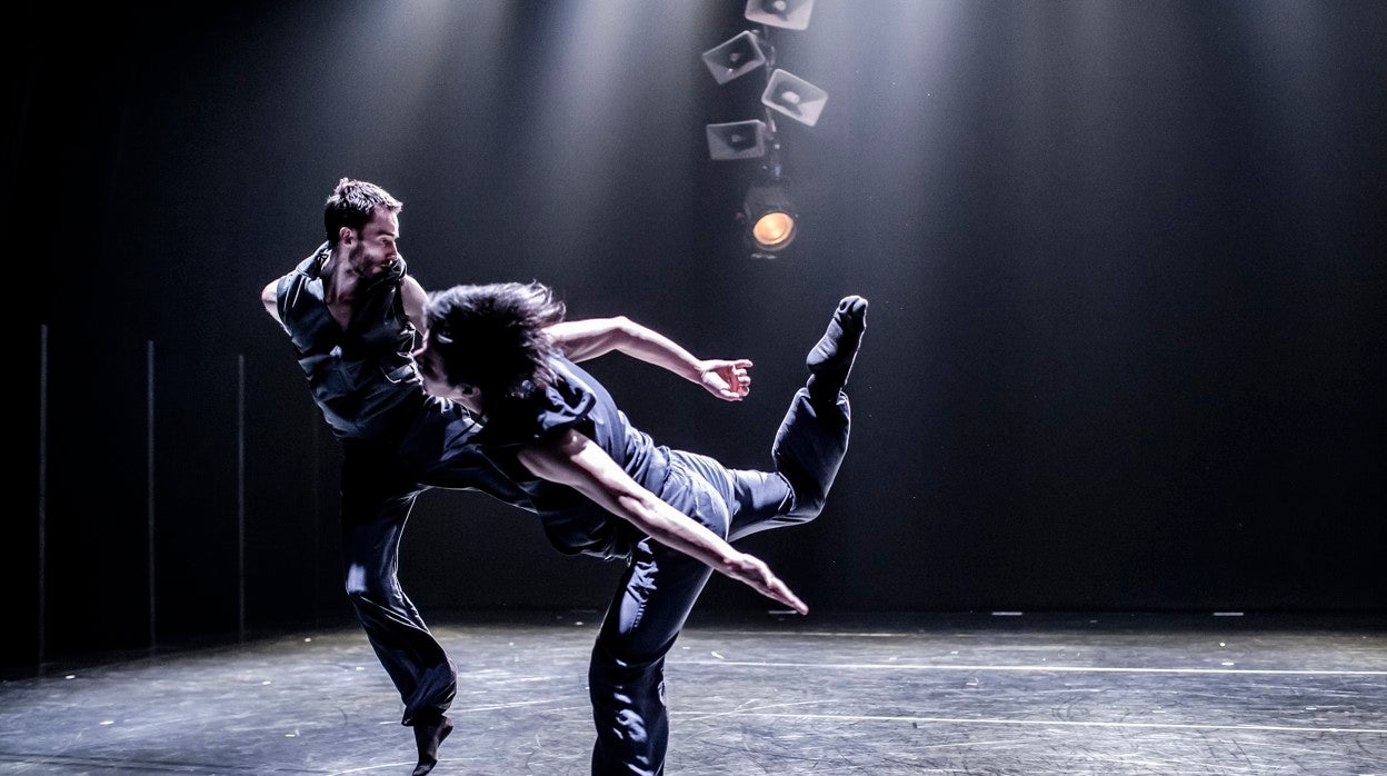 'Asylum by Rami Be'er', de la Kibbutz Contemporary Dance Company