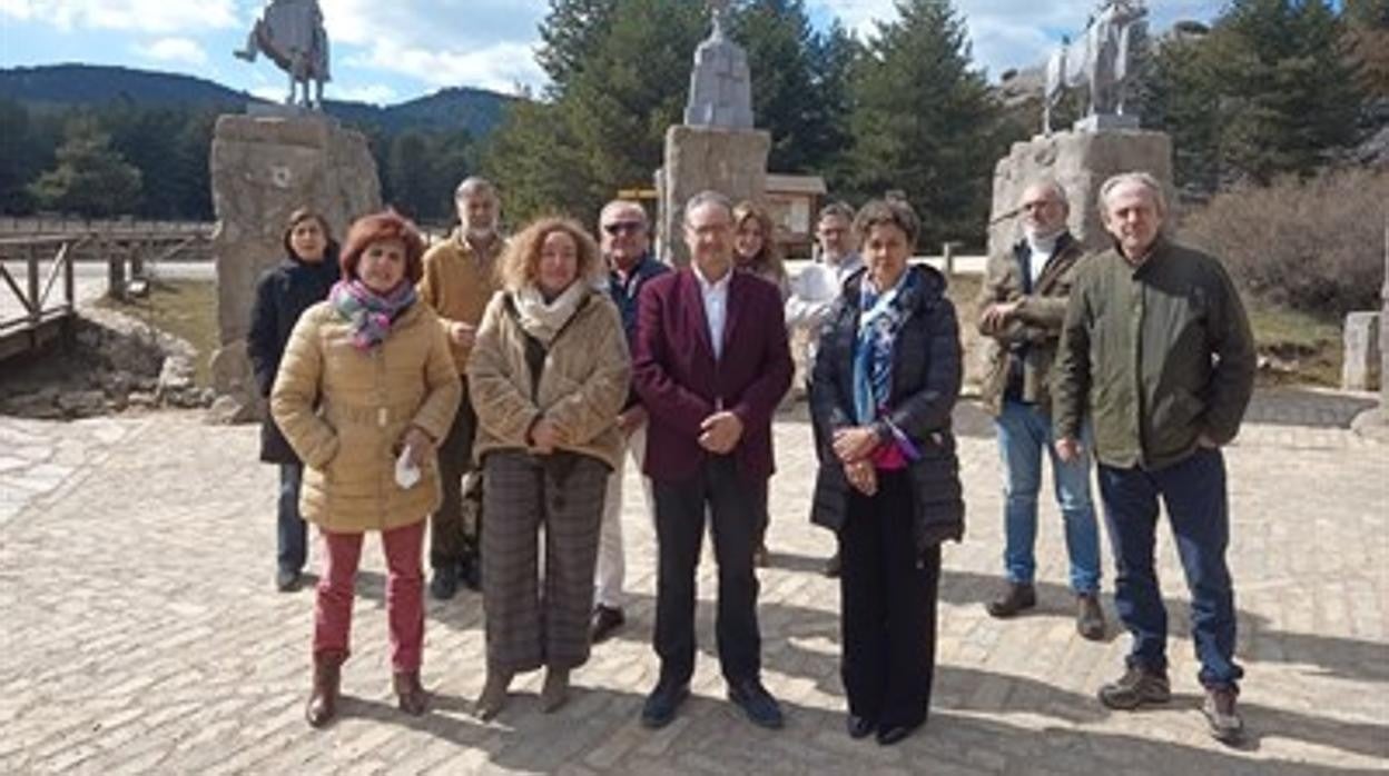 Delegación conquense en la última reunión sobre el deslinde, celebrada en el Ayuntamiento de Albarracín