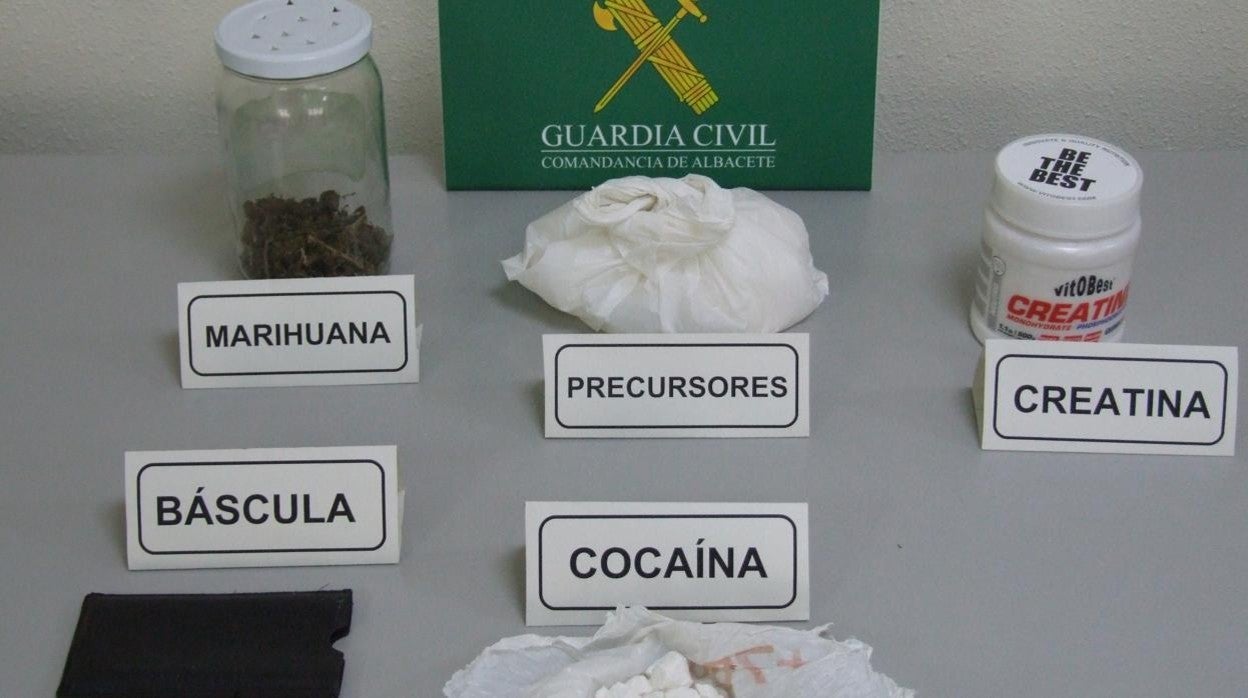 Detenidas dos personas en Almansa e intervenidos 86 gramos de cocaína en un control de vehículos