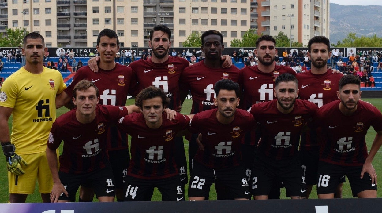 Pablo García, con un doblete, y Ángel marcaron los goles del Eldense