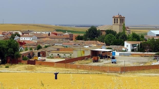 Detenido también por presunta estafa el edil y padre de la concejal del PP de Bobadilla ya destituida