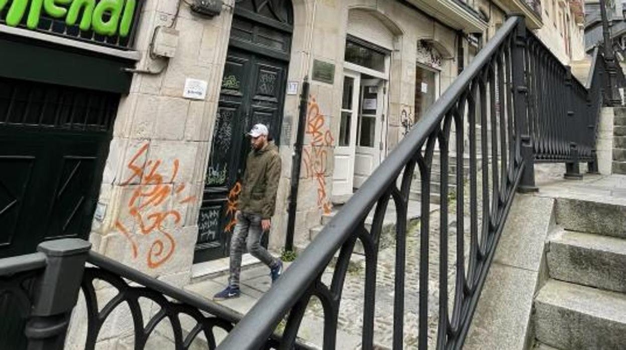 Detenido el supuesto asesino de gais de Bilbao tras entregarse en una comisaría de Irún