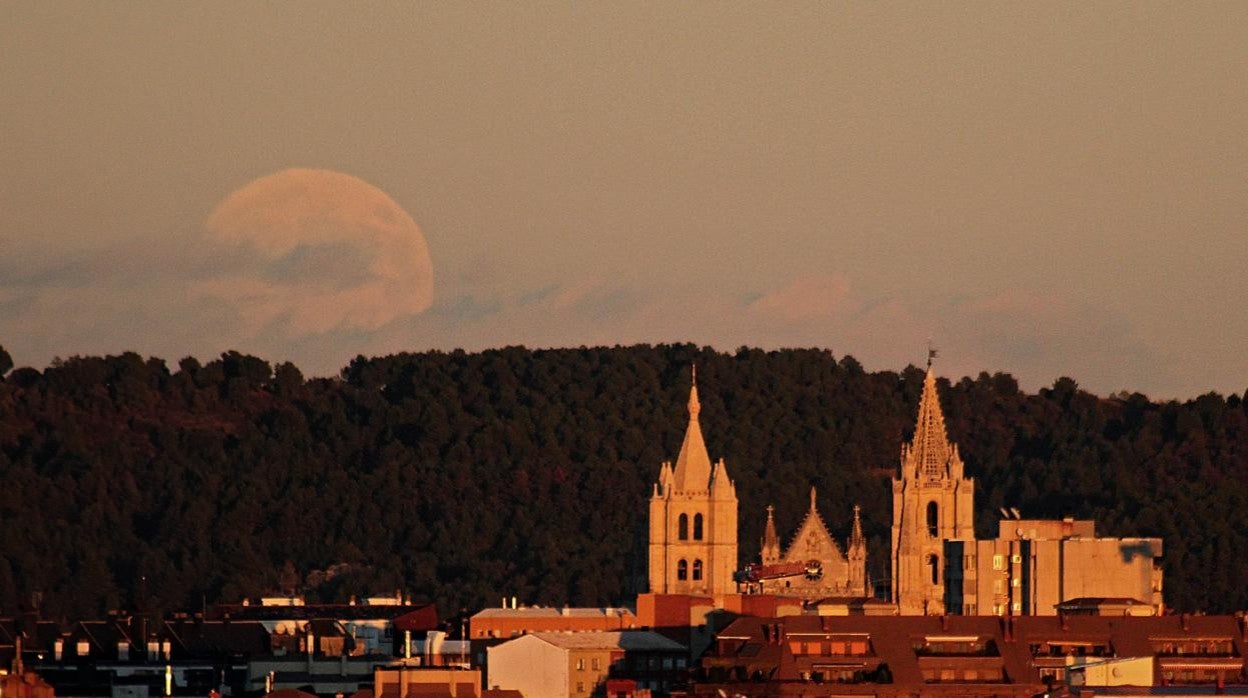 Vista de León con la Catedral