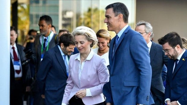 Sánchez se agarra «al diálogo y el acuerdo» con su «estimado» Aragonès pese a la crisis por el caso Pegasus