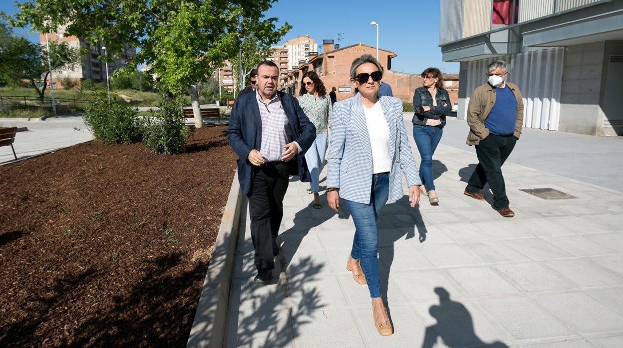 Tolón durante su recorrido por el paseo de Alberto Sánchez