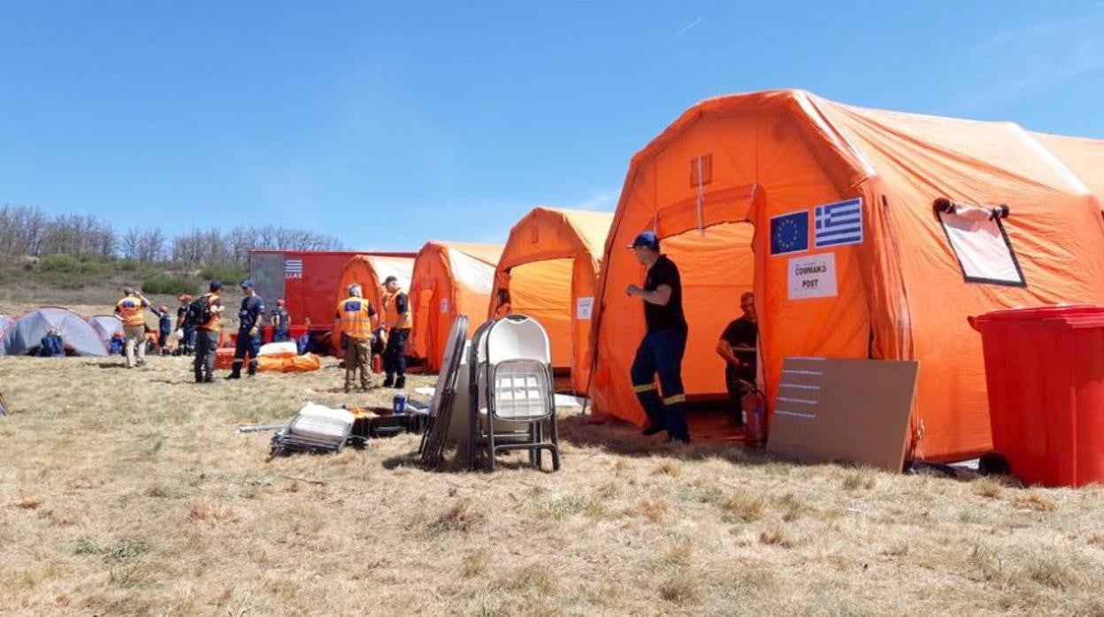 Simulacro internaciónal de incendio forestal en Santa Colomba de Somoza