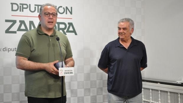 La Diputación de Zamora entrega la primera credencial oficial del año a un peregrino