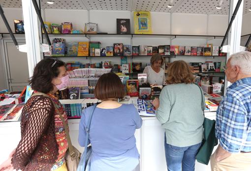 Más de 30 presentaciones de libros se dan cita en la Feria del Libro de Toledo