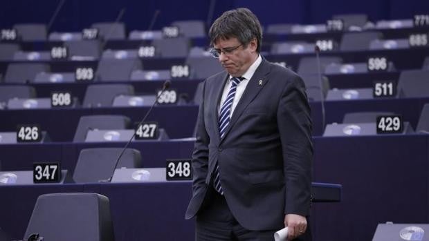 El Parlamento Europeo investigará los contactos de Puigdemont con Rusia