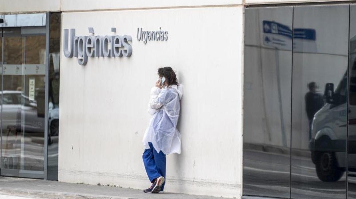 Imagen de archivo de la entrada de Urgencias del Hospital La Fe de Valencia