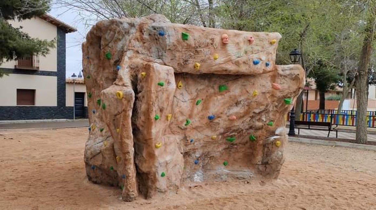 Rocódromo en el parque del Monte