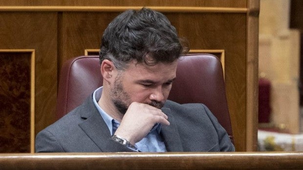 La Fiscalía no ve delito en las palabras de Rufián tras la comisión sobre Pegasus