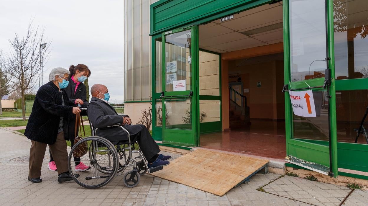 Un informe sitúa a Castilla y León a la cola en gasto por persona beneficiaria de ayudas a la dependencia