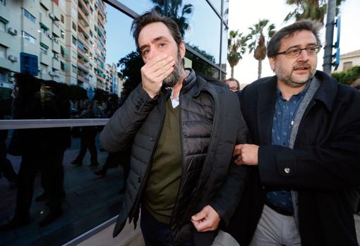 Imagen de Miguel López a su salida de los juzgados el 10 de noviembre de 2019 tras ser declarado «no culpable»