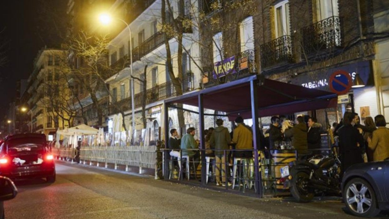 Las terrazas Covid desplegadas en la calle de Ponzano, en el distrito de Chamberí