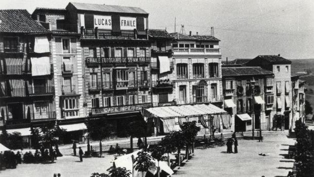 'El Imperial'. Un histórico café de Zocodover entre dos siglos