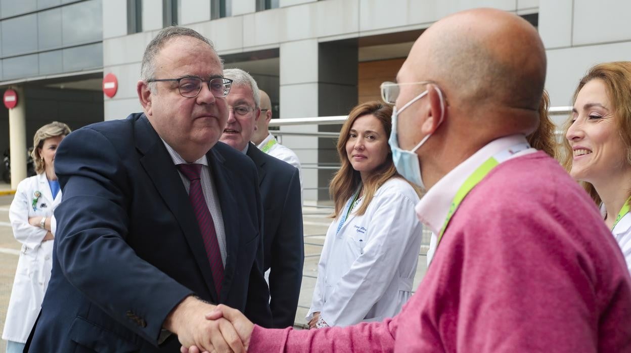 Vázquez asiste a la presentación del nuevo director gerente del Complejo Hospitalario de León