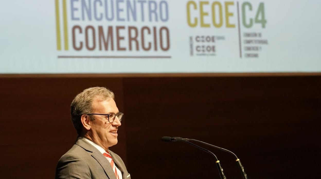 El consejero de Industria, Comercio y Empleo, Mariano Veganzones, clausura el II Encuentro sobre Comercio