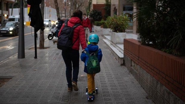 Los niños que van a escuelas con un mayor ruido de tráfico tienen un menor desarrollo cognitivo