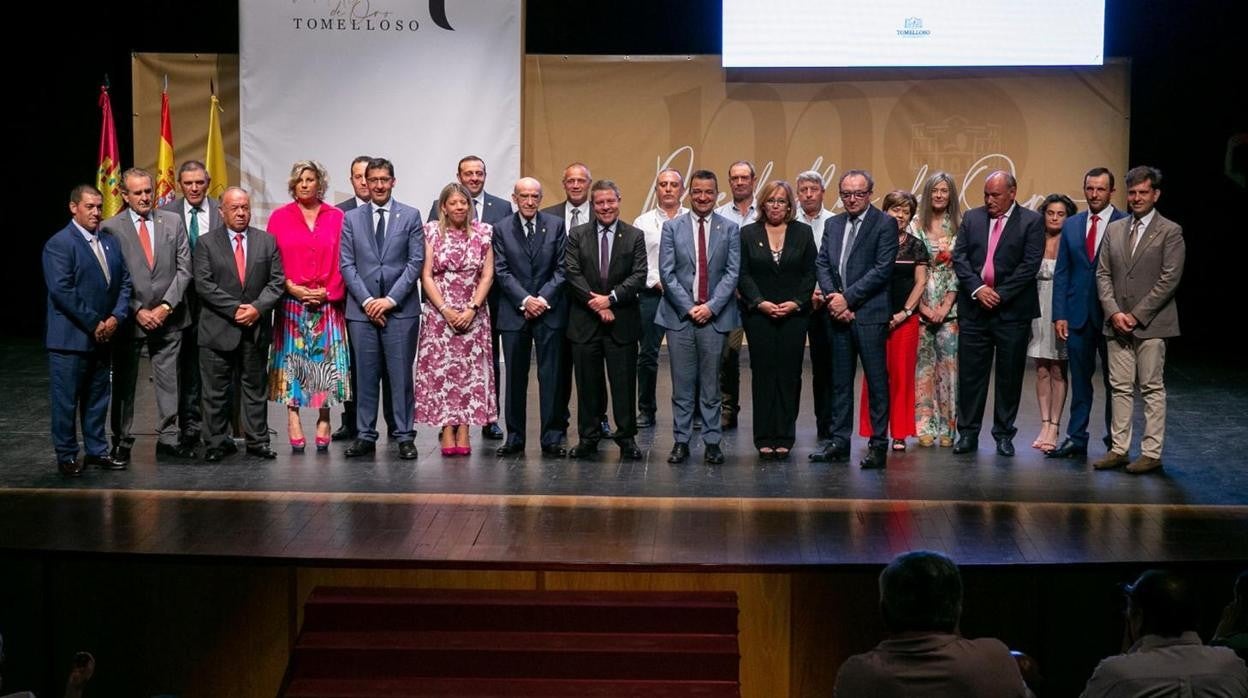 Page en el acto de entrega de la Medalla de Oro de Tomelloso a la Cooperativa Virgen de las Viñas Bodega y Almazara