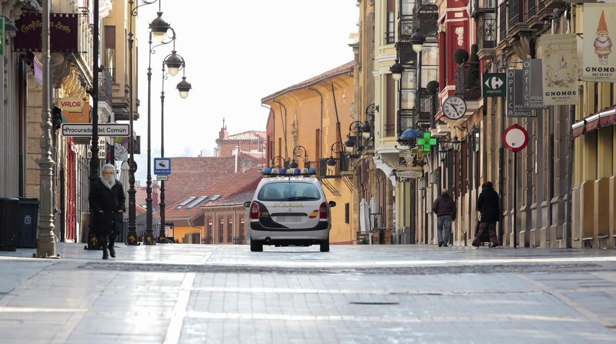 El detenido fue detenido tras el altercado en una farmacia de la calle Ancha