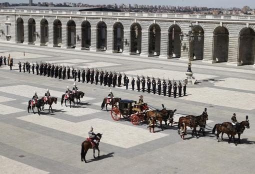 Plano general del patio del Palacio Real, donde Felipe VI ha recibido este lunes las cartas credenciales de los nuevos embajadores