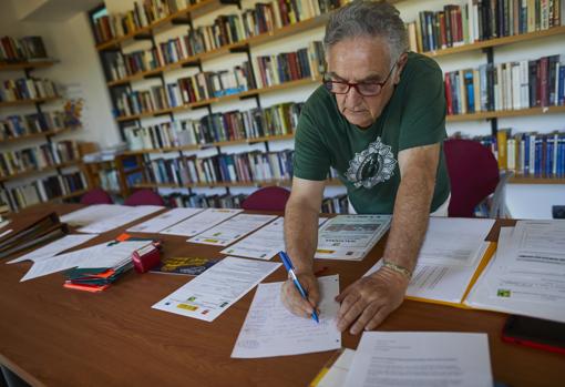 El tesorero de la cooperativa, Santos Muñoz