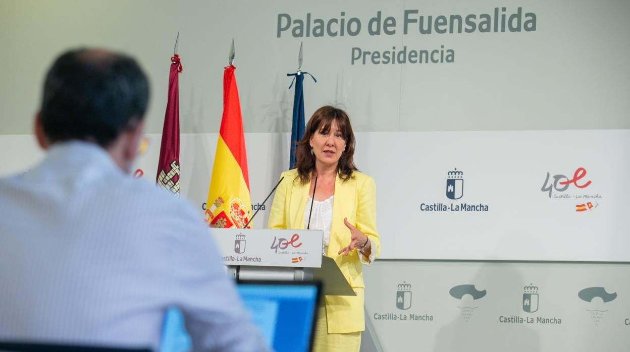 La portavoz de la Junta, Blanca Fernández, ayer en la rueda de prensa posterior al Consejo de Gobierno