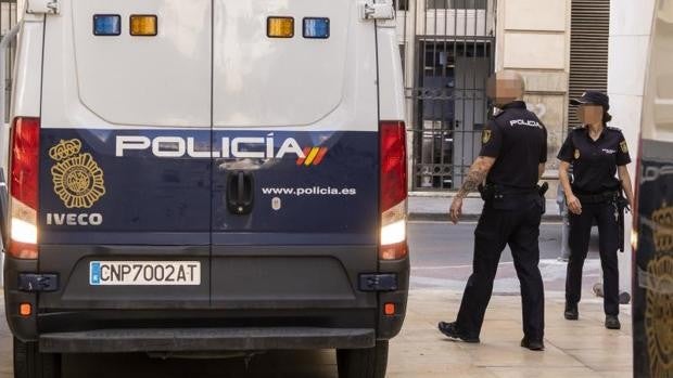 Decretan el internamiento de dos marroquíes en situación irregular en España por abusar de ocho chicas en Elda