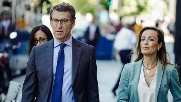 Feijóo propone un pacto a Sánchez para reformar la Constitución y eliminar el término 'disminuidos'